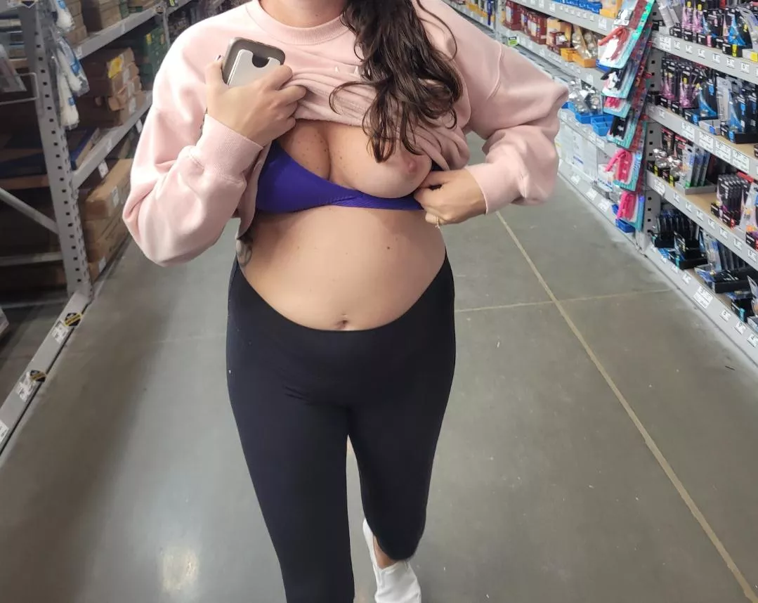 Quickie - one out in lowes