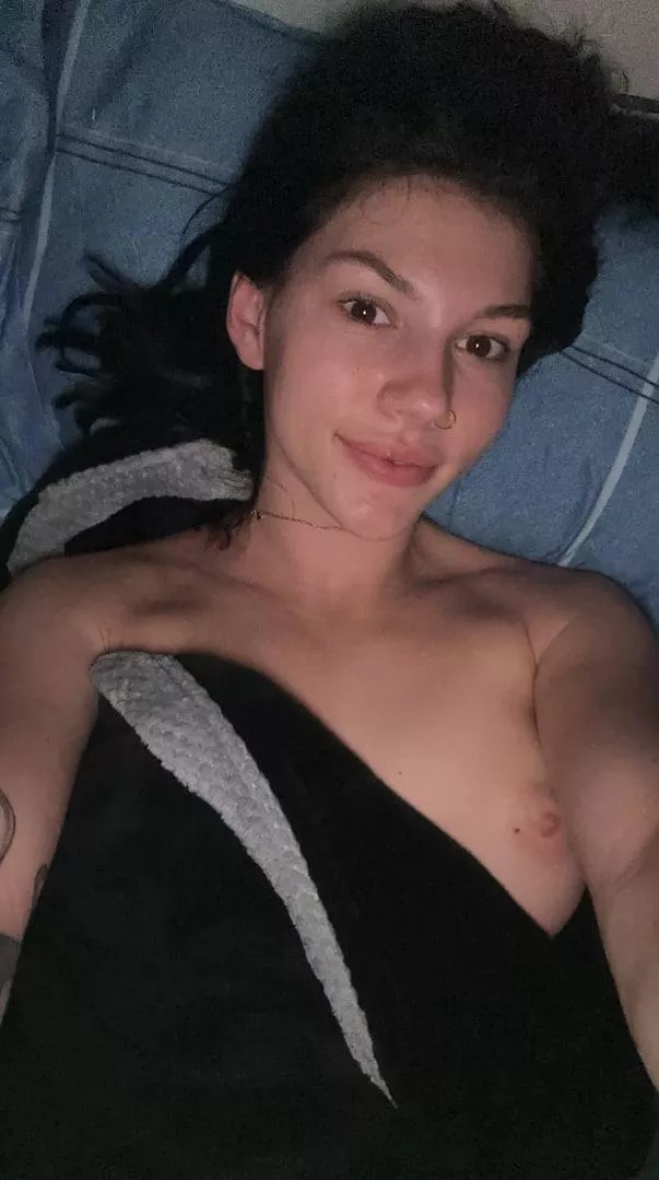 Say hello to my boobie