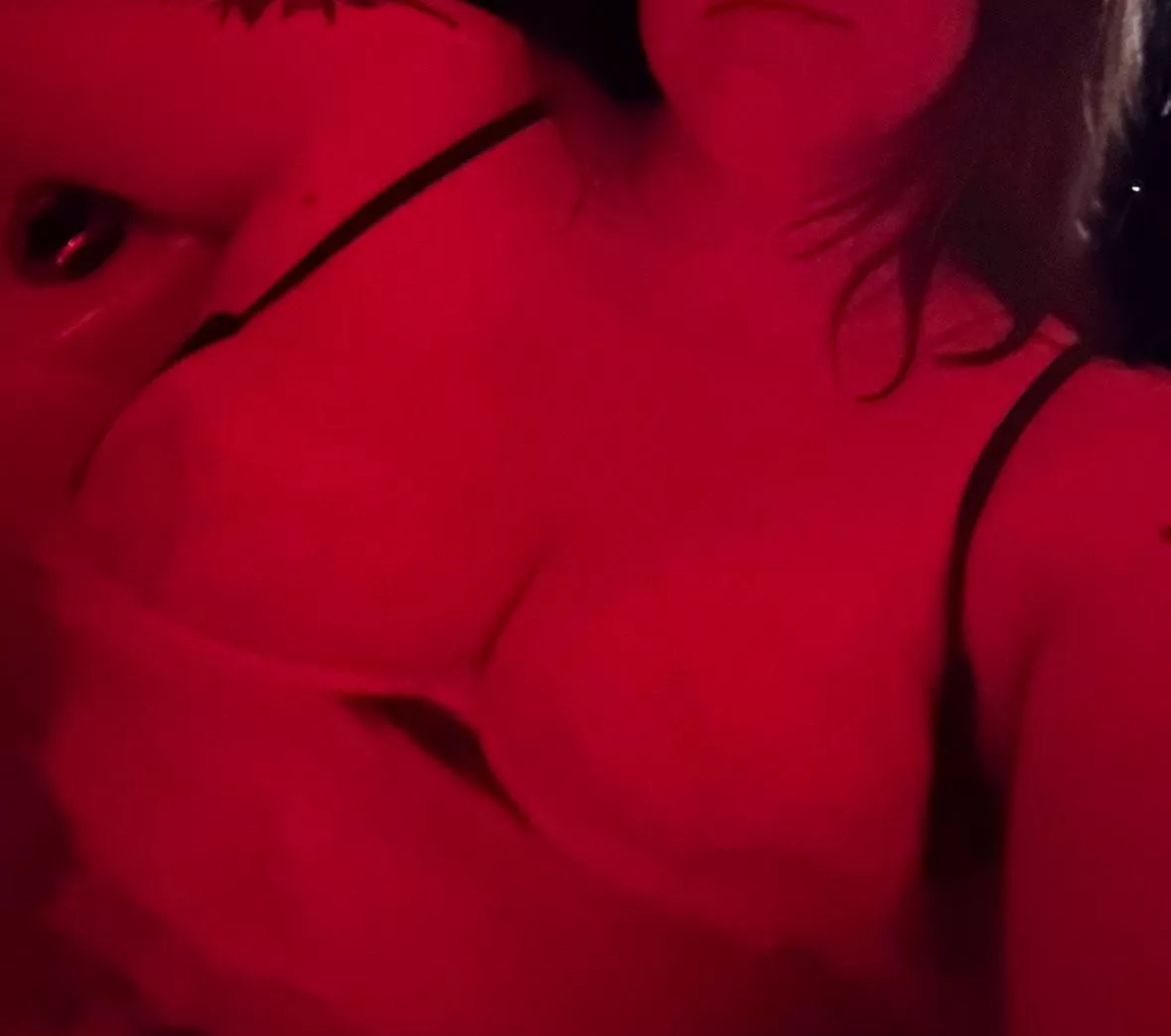 [selling] - GFE | worn items | customs | mommy | soft domme | MILF, certified nerd, witchy woo. 