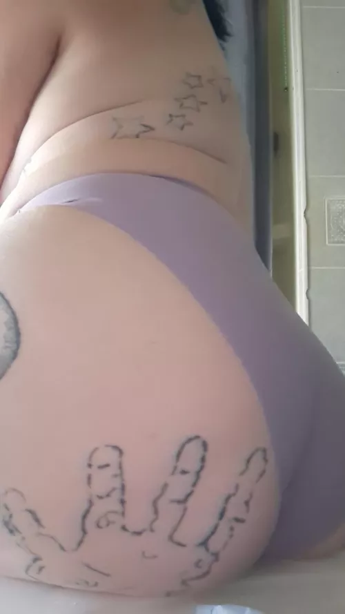 [Selling] You need a pair of milf Panties in your life..Fetish friendly, long wears available and always incl shipping [US] and pics! Ask to see my panty drawer!