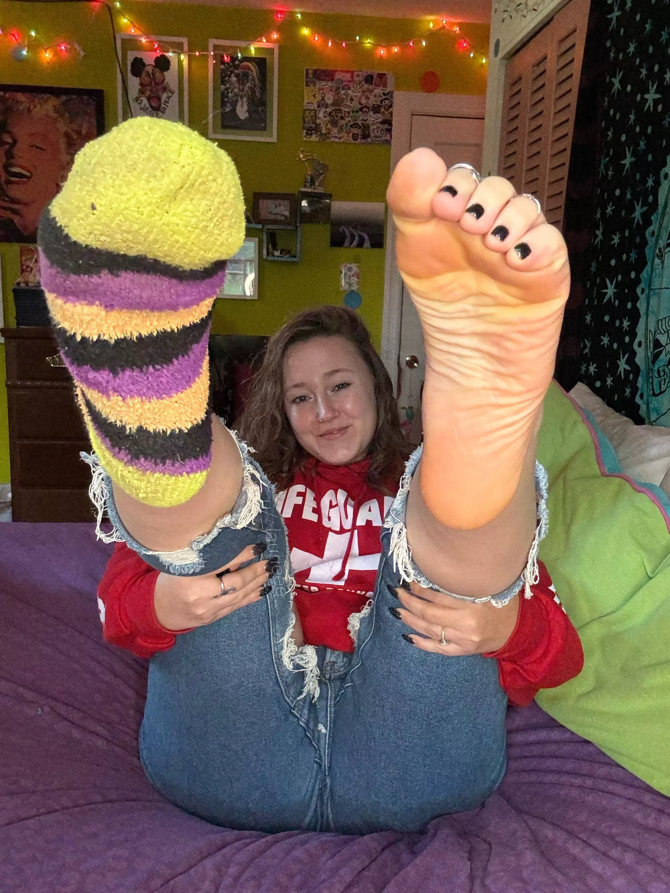 Sniff My left foot first then My right! 