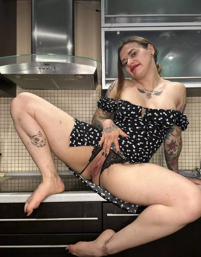 Taste my juicy pussy