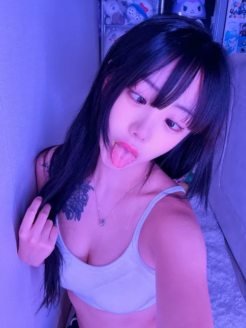treat this Asian tongue :3 