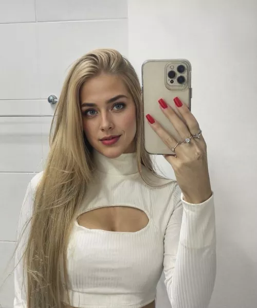 Trouble looks this good.