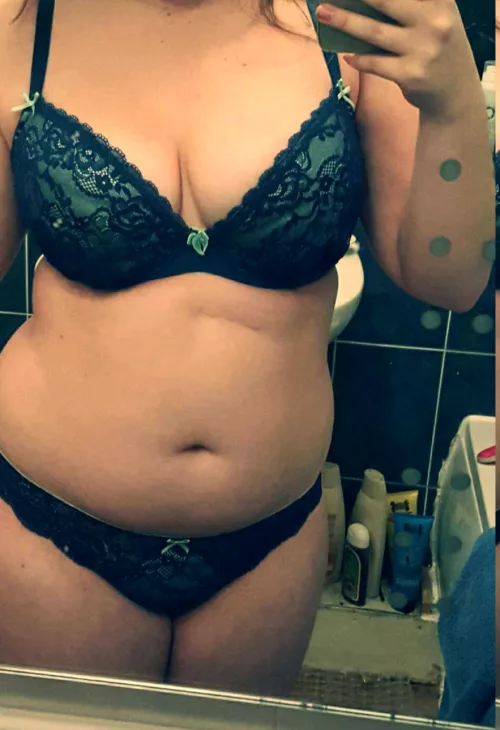 Want some racist black men to tell me how they’d humiliate and degrade my white gf. Kik: cgeek1