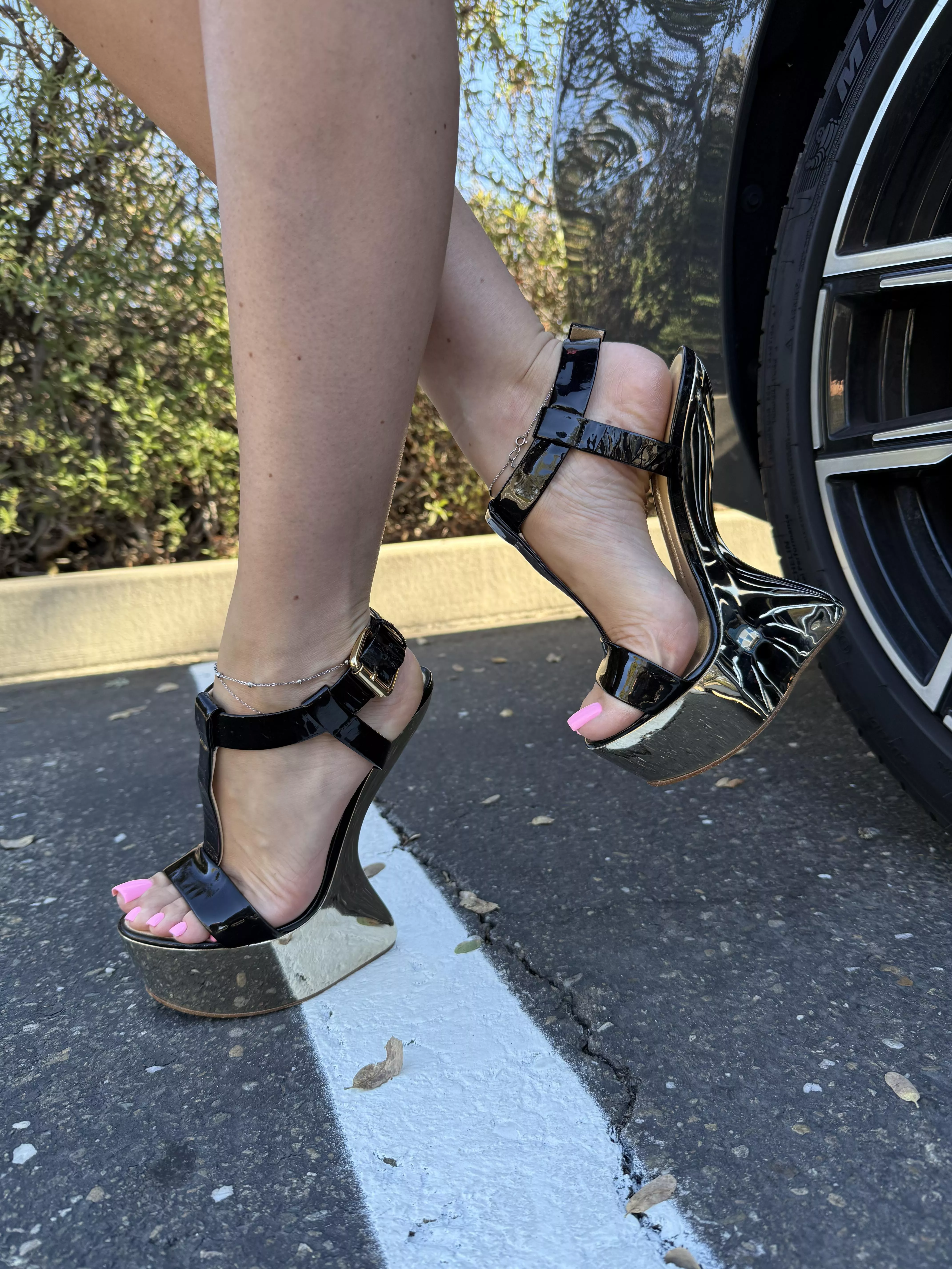 Wedges or wheels? 🥰