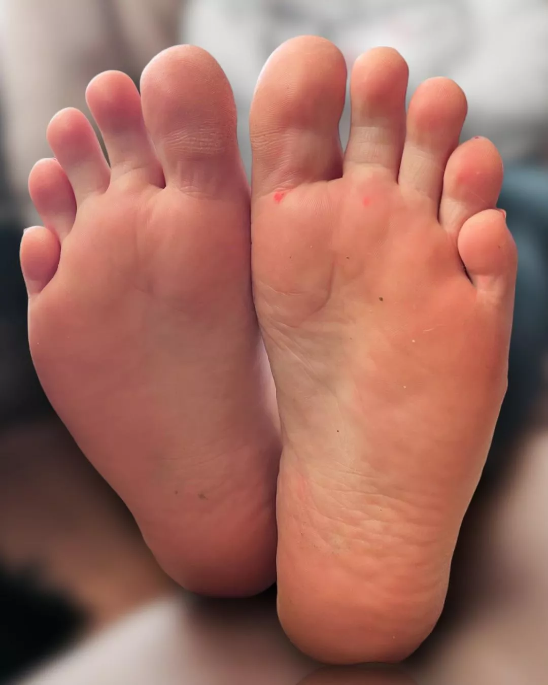 What shoe size do you think I am? 