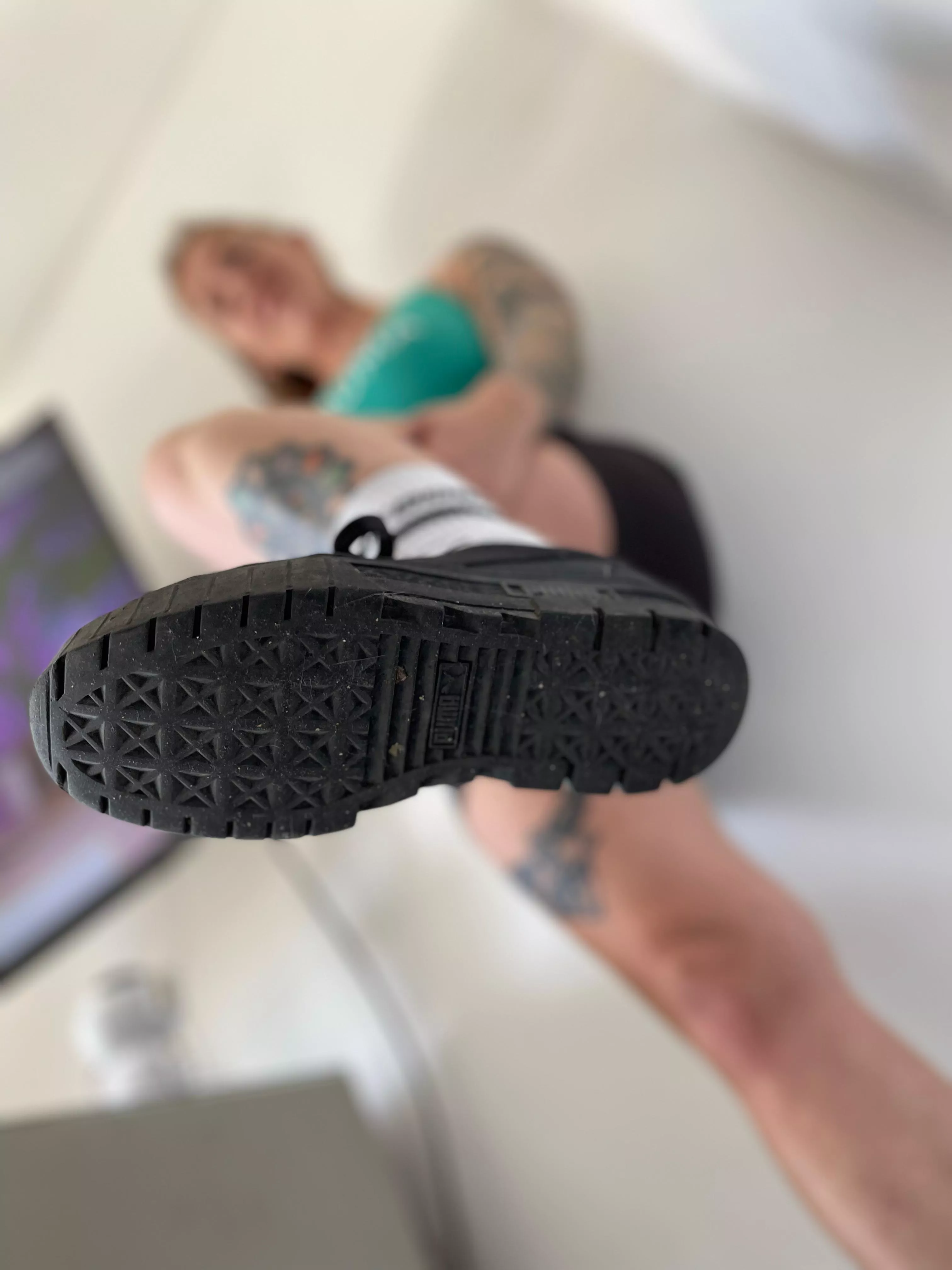 What would you do with my fingers spread over your little face? 🤭 scream? BEGGING?