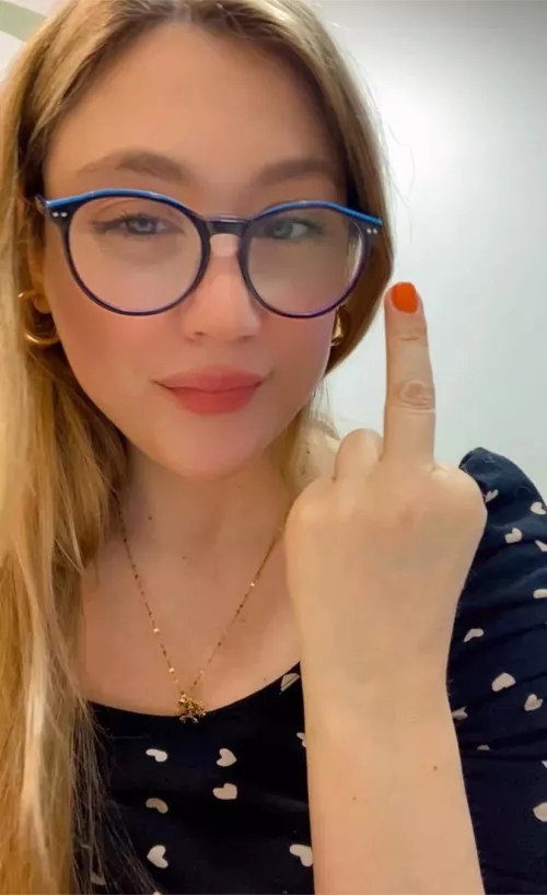 who is going to be humiliated by this queen