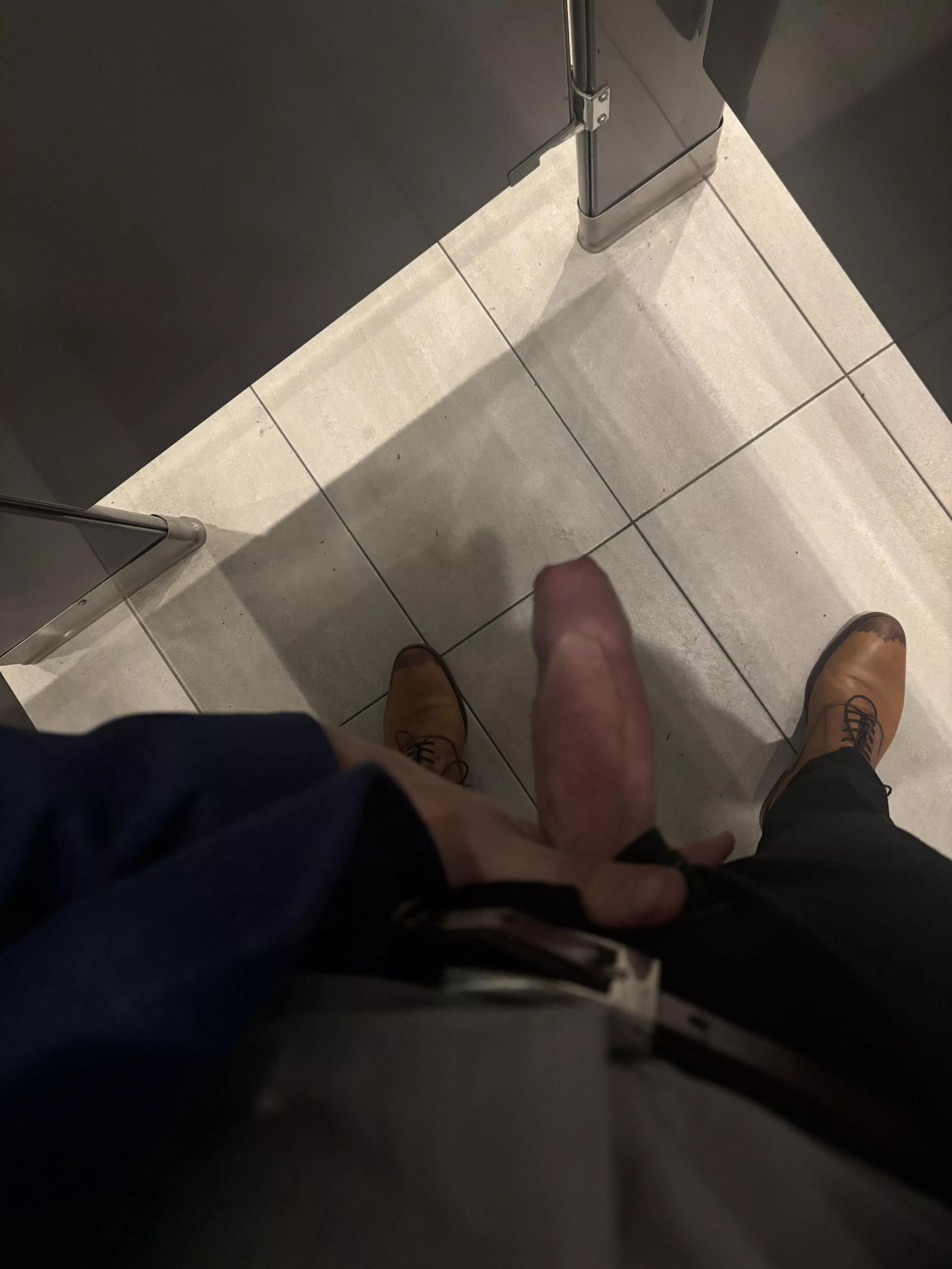Whose up for a quickie in the work bathroom? 😈