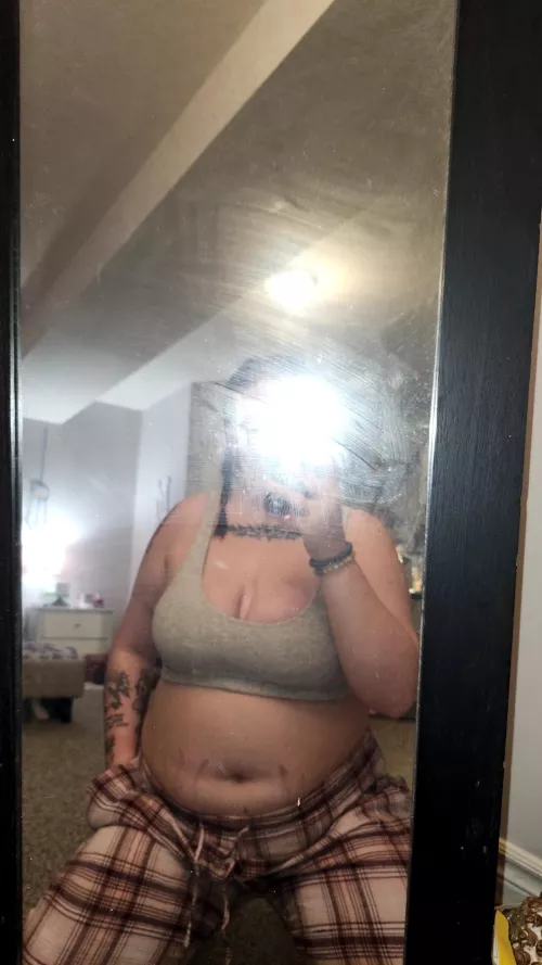 Would u smoke w a stoner like me? 😉