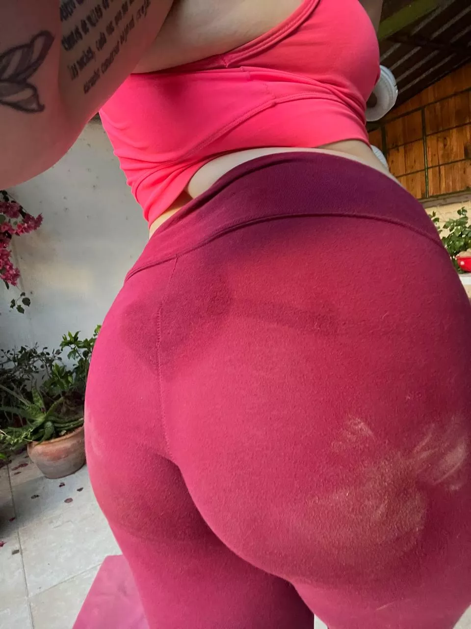 you should smell my ass after workout [p]	
