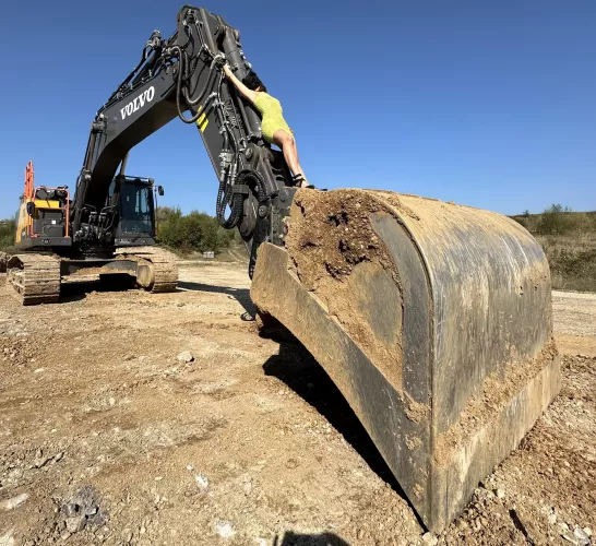 your first thought when you come back from break as a construction worker…(swiss milf)