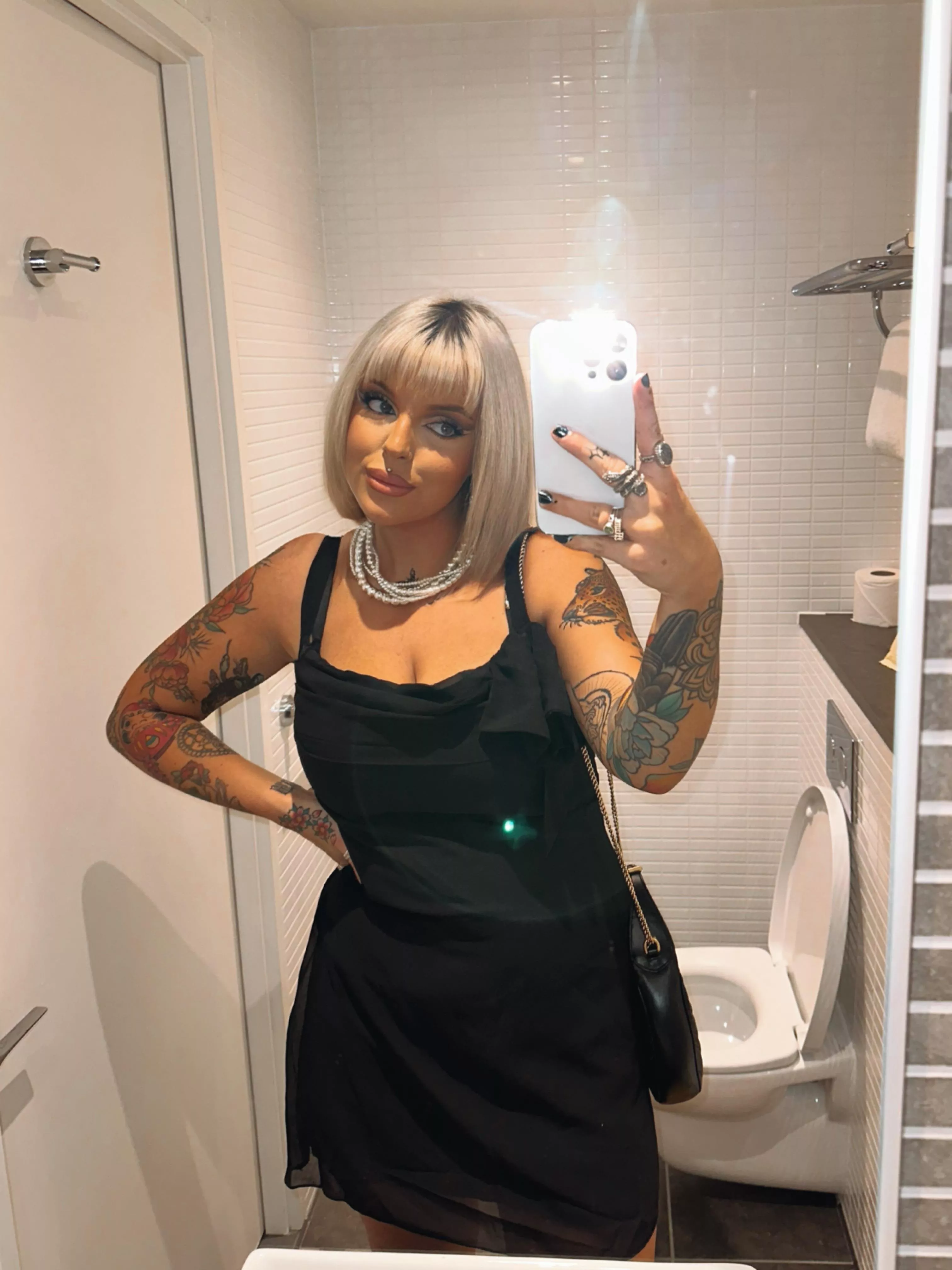 You’re SO eager to please me 🐶💸 You’re SO eager to please me 🐶💸