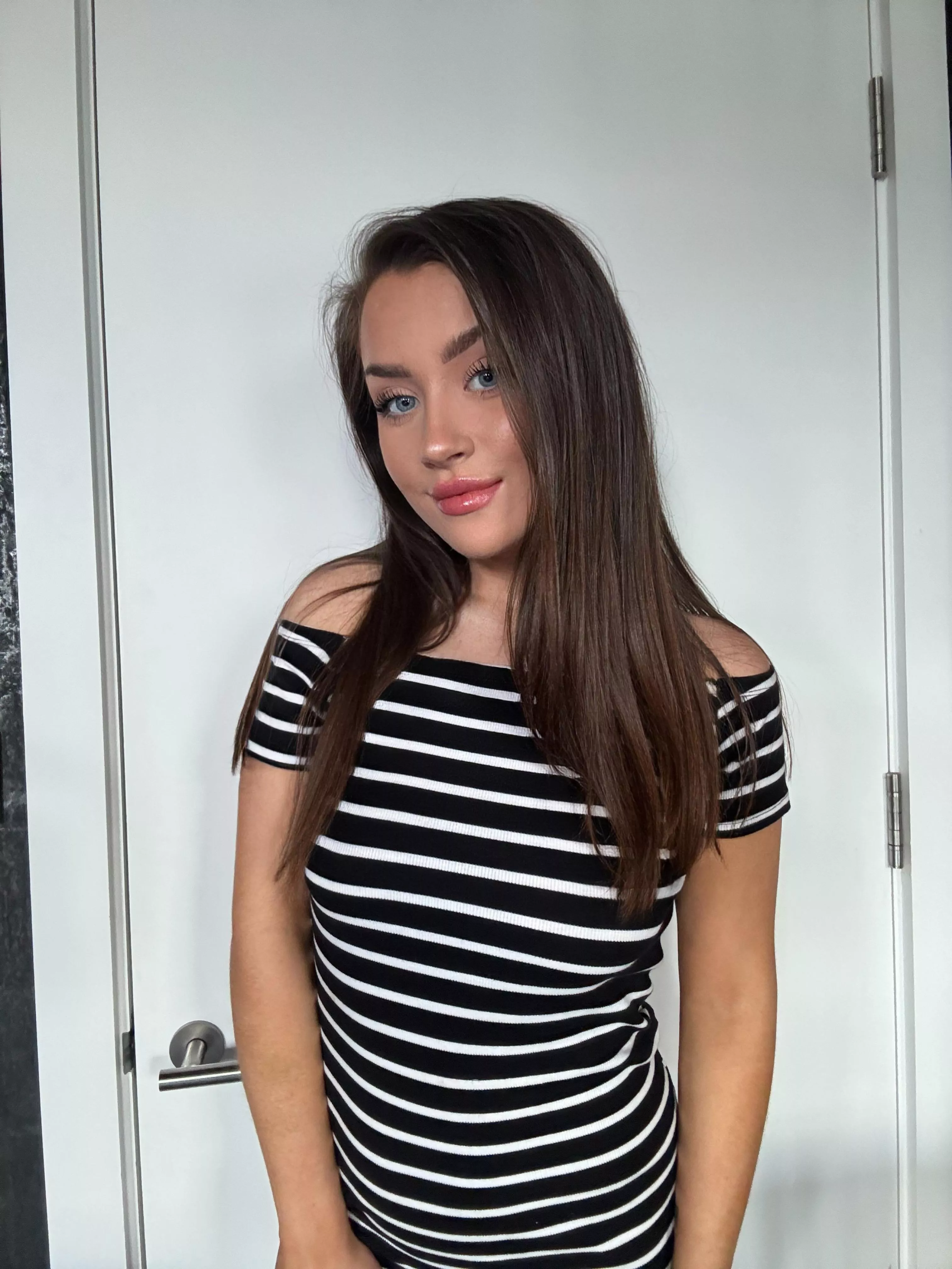 18F4M - I'm going to show you what pleasure really is.