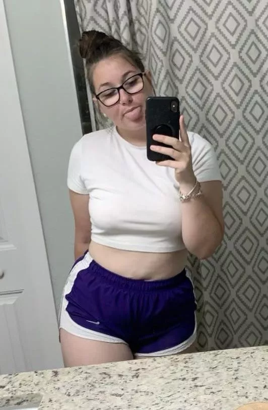 18yr old braless Maddy