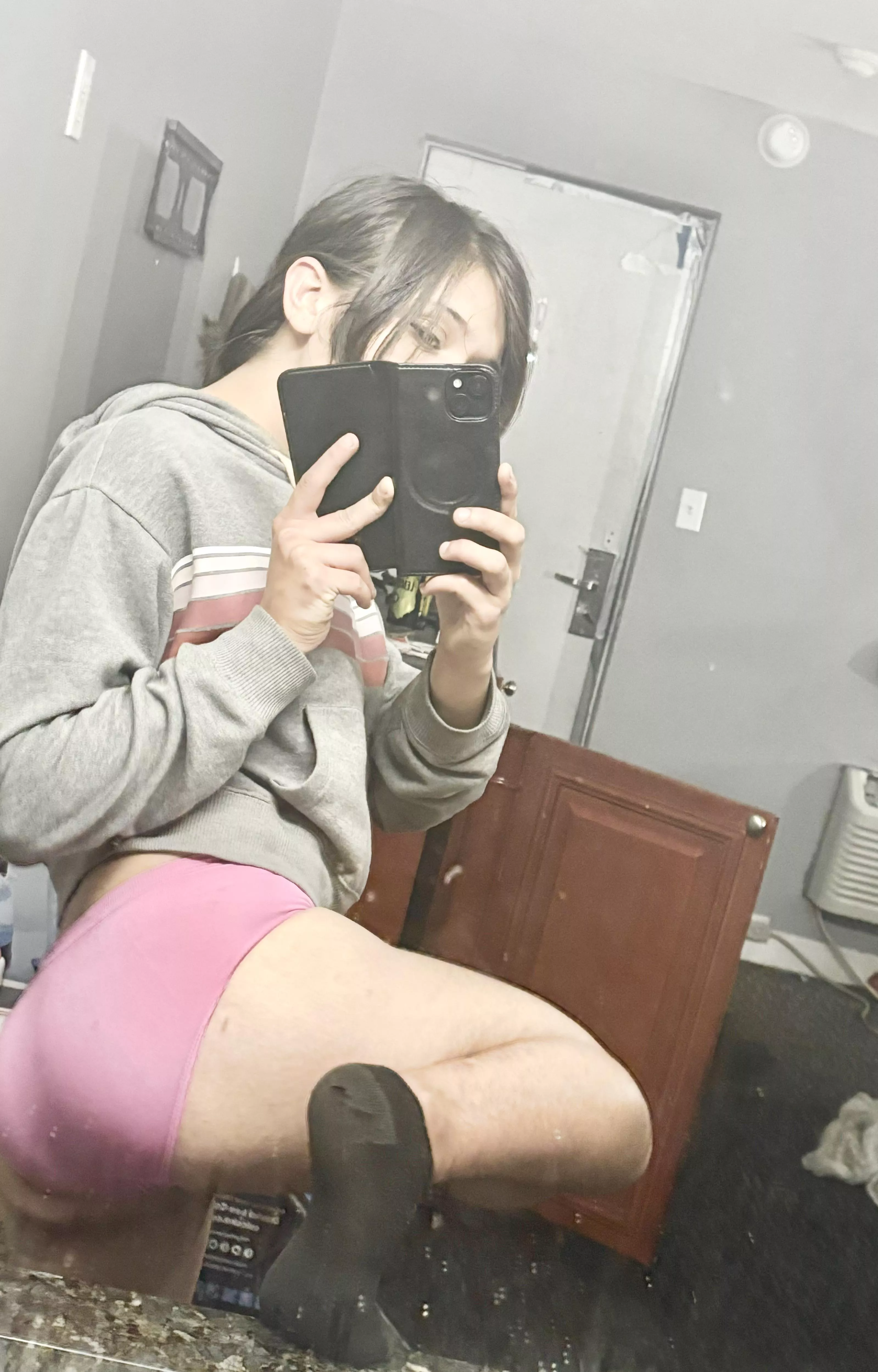 20F offering cam sessions. Very open minded 