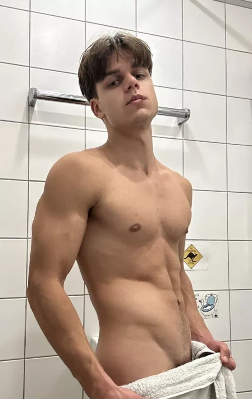 (20)Would you join me in the shower?