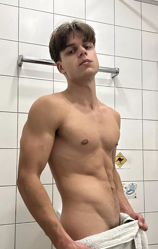 (20)Would you join me in the shower?