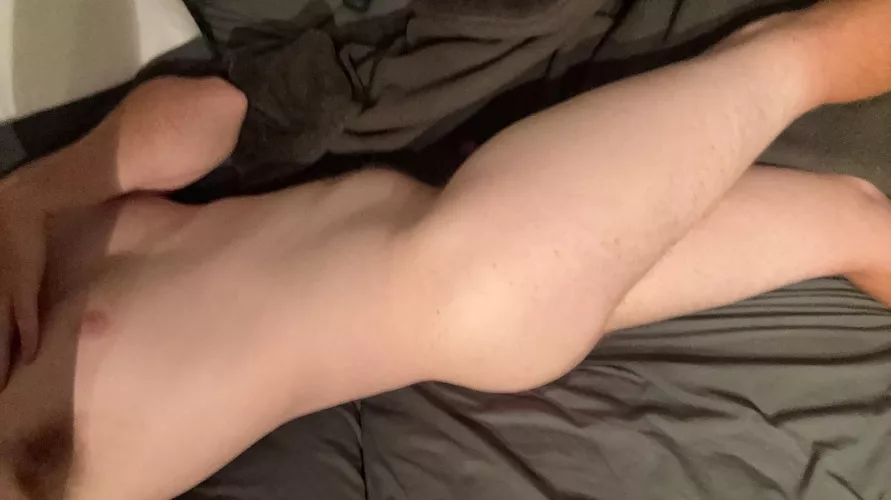 21 naked all day, desperate for an older man I’ll do anything snap me johnbigbutt2022