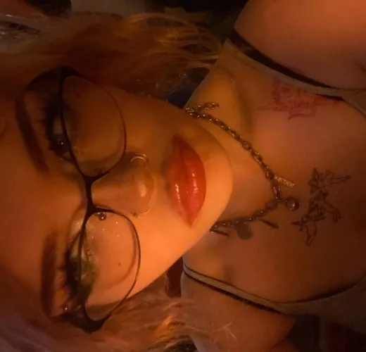 21year old British goddess - be a good little sissy whore and bark for mommy like a good little looser. ❤️🇬🇧