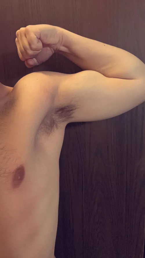 24 bi bros looking for other bros rn