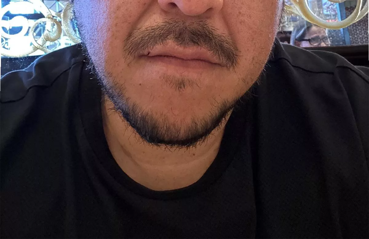 32 y/o Latino hosting fit straight acting guys