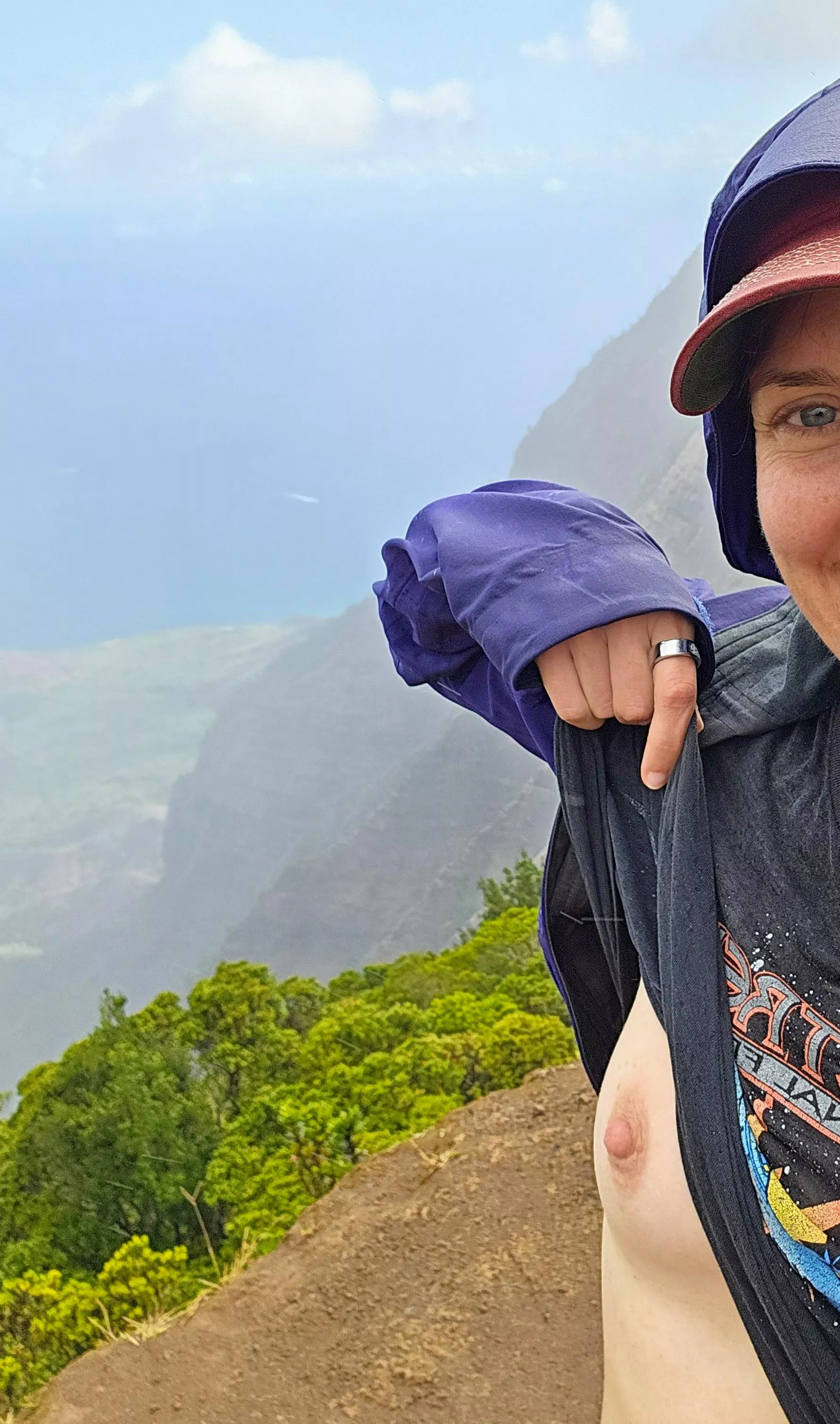 A hike just isn't complete without a peek!