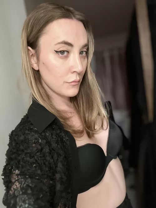 A little bit dramatic, a little real, little plastic 😉