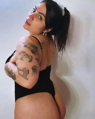 a real man online who can handle this big girl? 