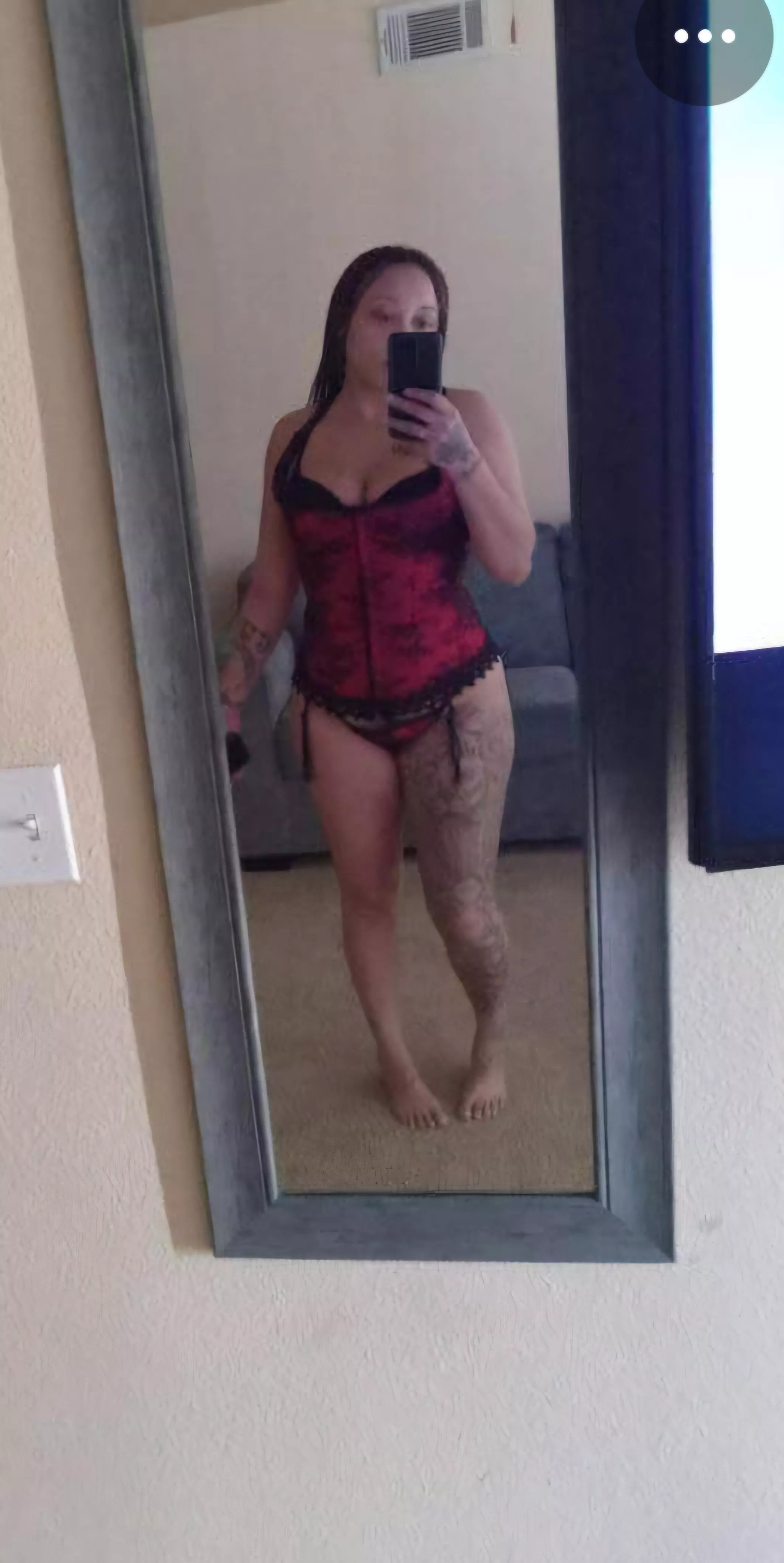 Any ladies interested in some discreet fun tonight or anytime