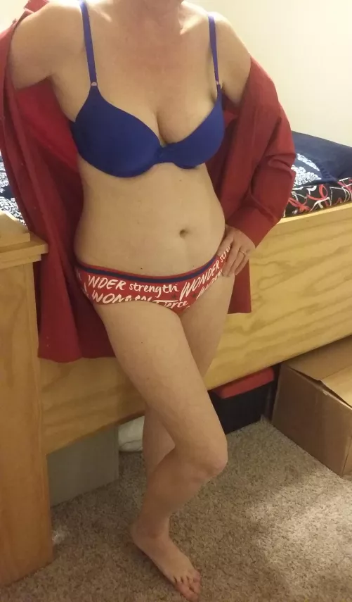 Anybody having a Halloween party?