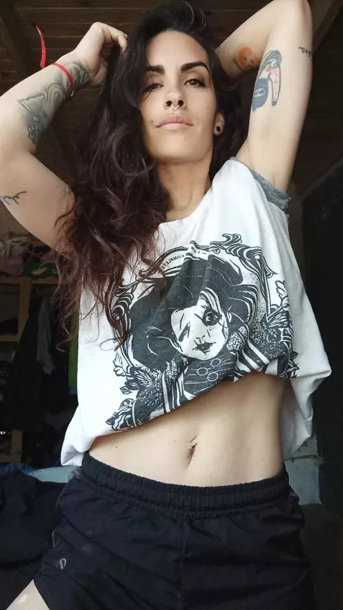 are you addicted to my belly button? 