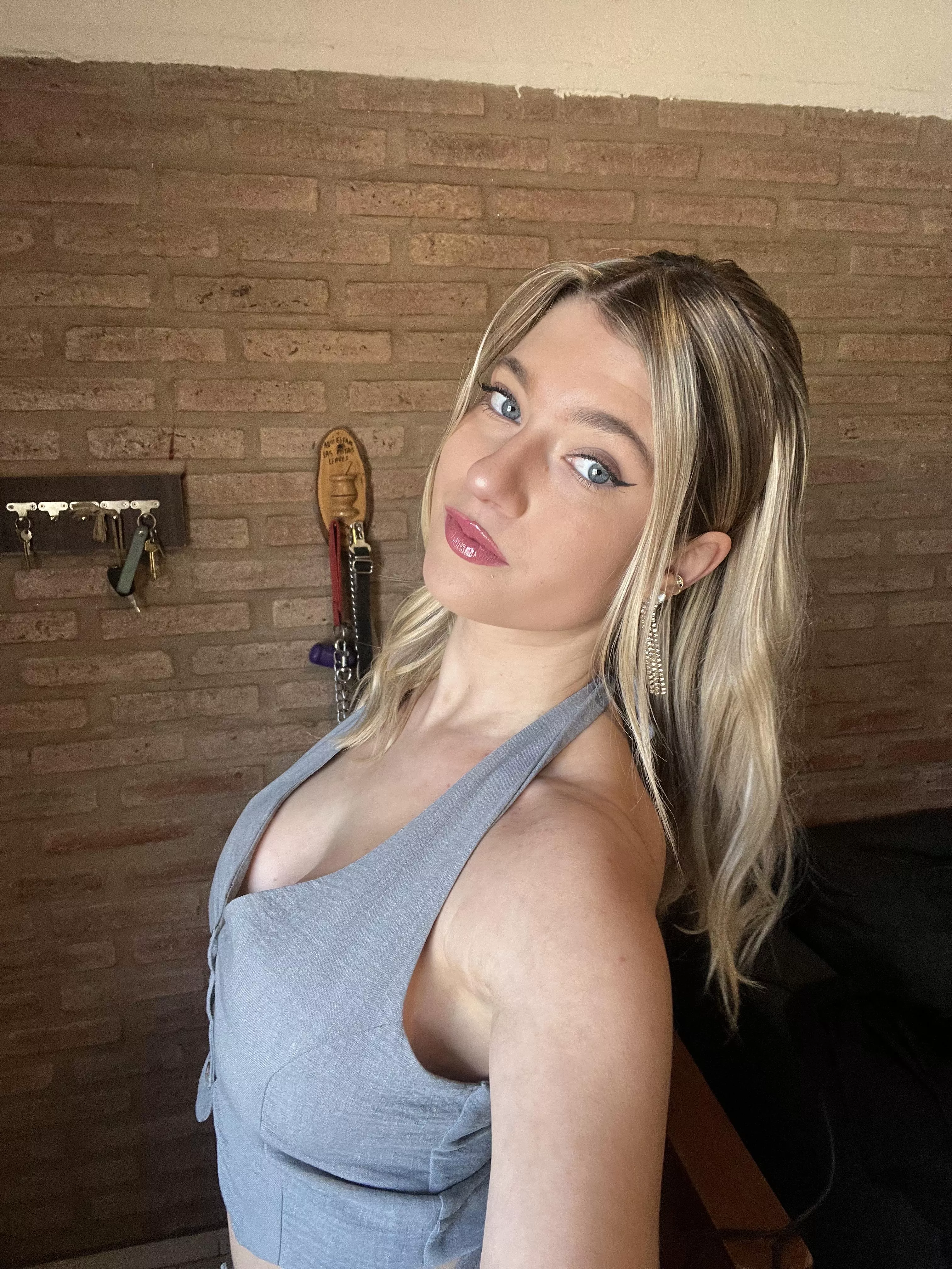 Are you into flexible girls?🤭