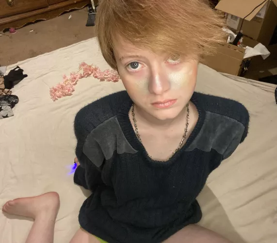 Been pretty cold recently, maybe you can keep me warm! [SEXTING] [VIDEOS] [PHOTOS] [RATINGS] [WEARS] [ROLEPLAY]