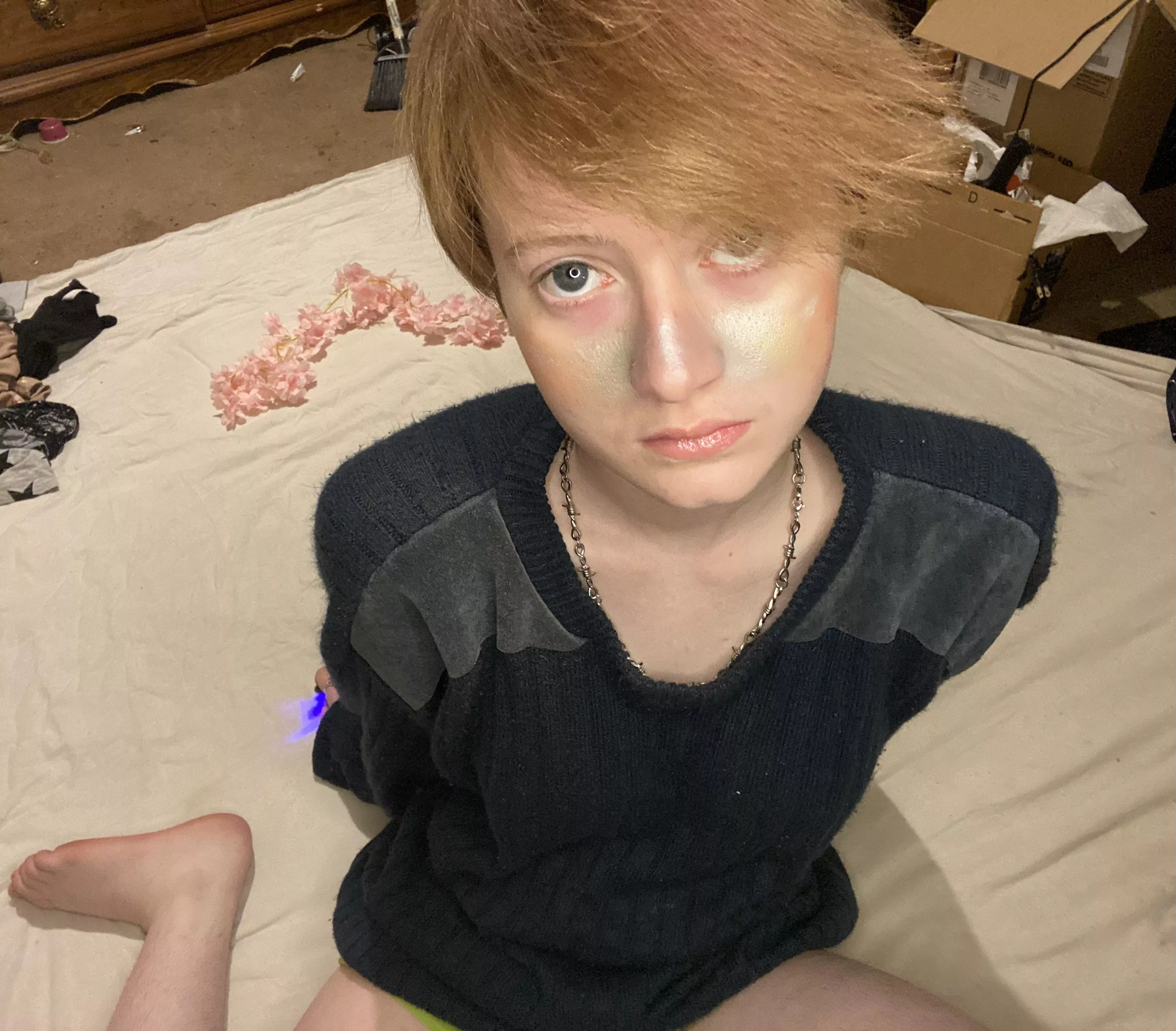 Been pretty cold recently, maybe you can keep me warm! [SEXTING] [VIDEOS] [PHOTOS] [RATINGS] [WEARS] [ROLEPLAY]