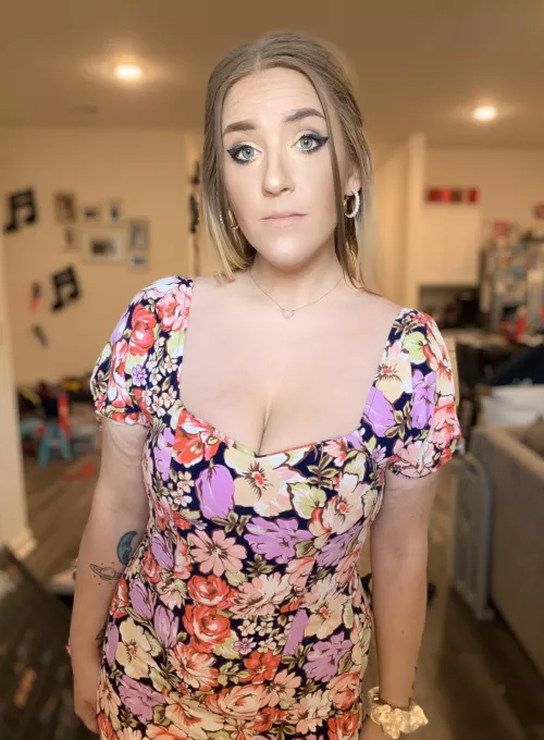 Can we have some commotion for the dress 💖