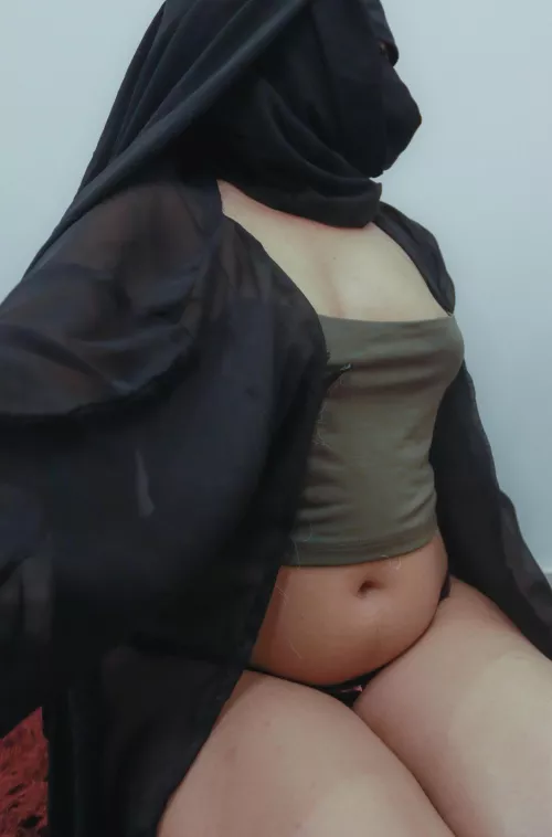 can we talk about how hot it is to wear a hijab in the summer