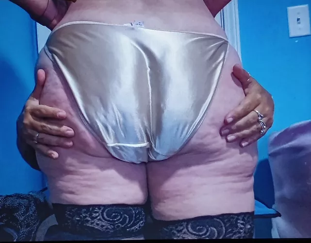 Cellulite In Vintage Cream Fullback Satin String Bikini/Panties