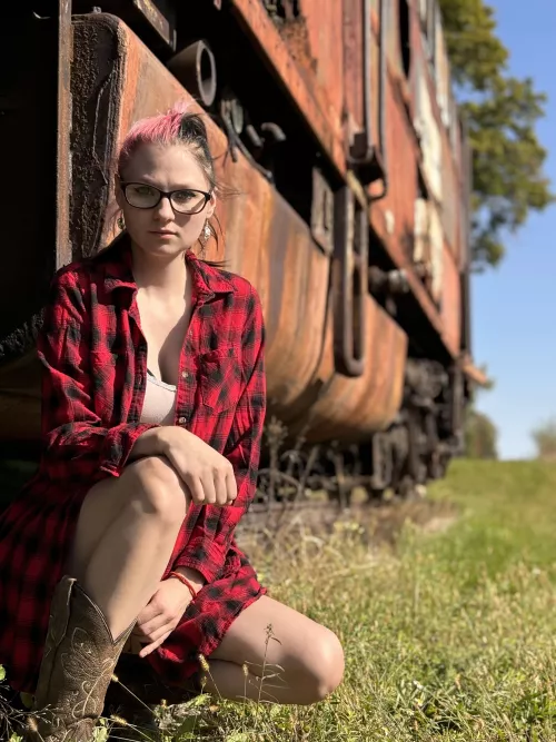 [content creator] who doesn’t love a good train? 