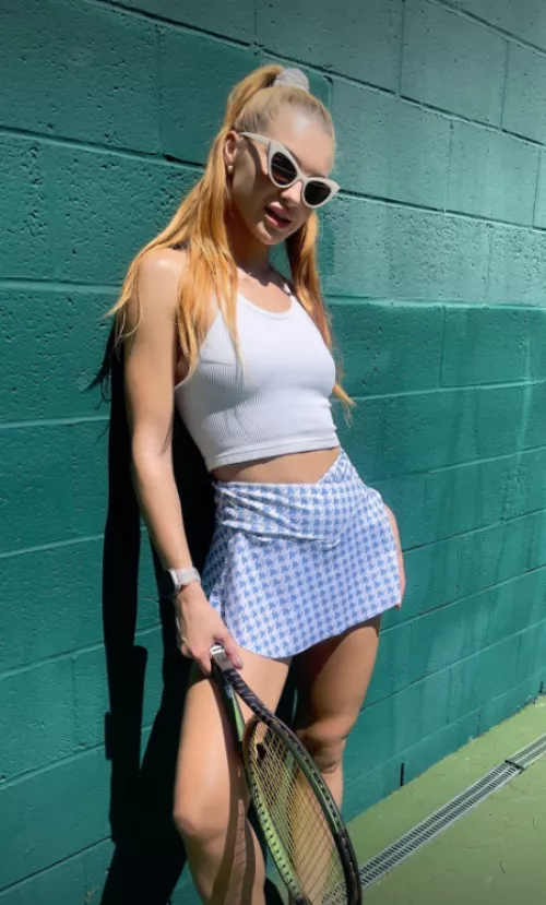 Cute girl with cute body, do you agree?