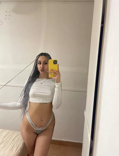 Do you like my look, love?