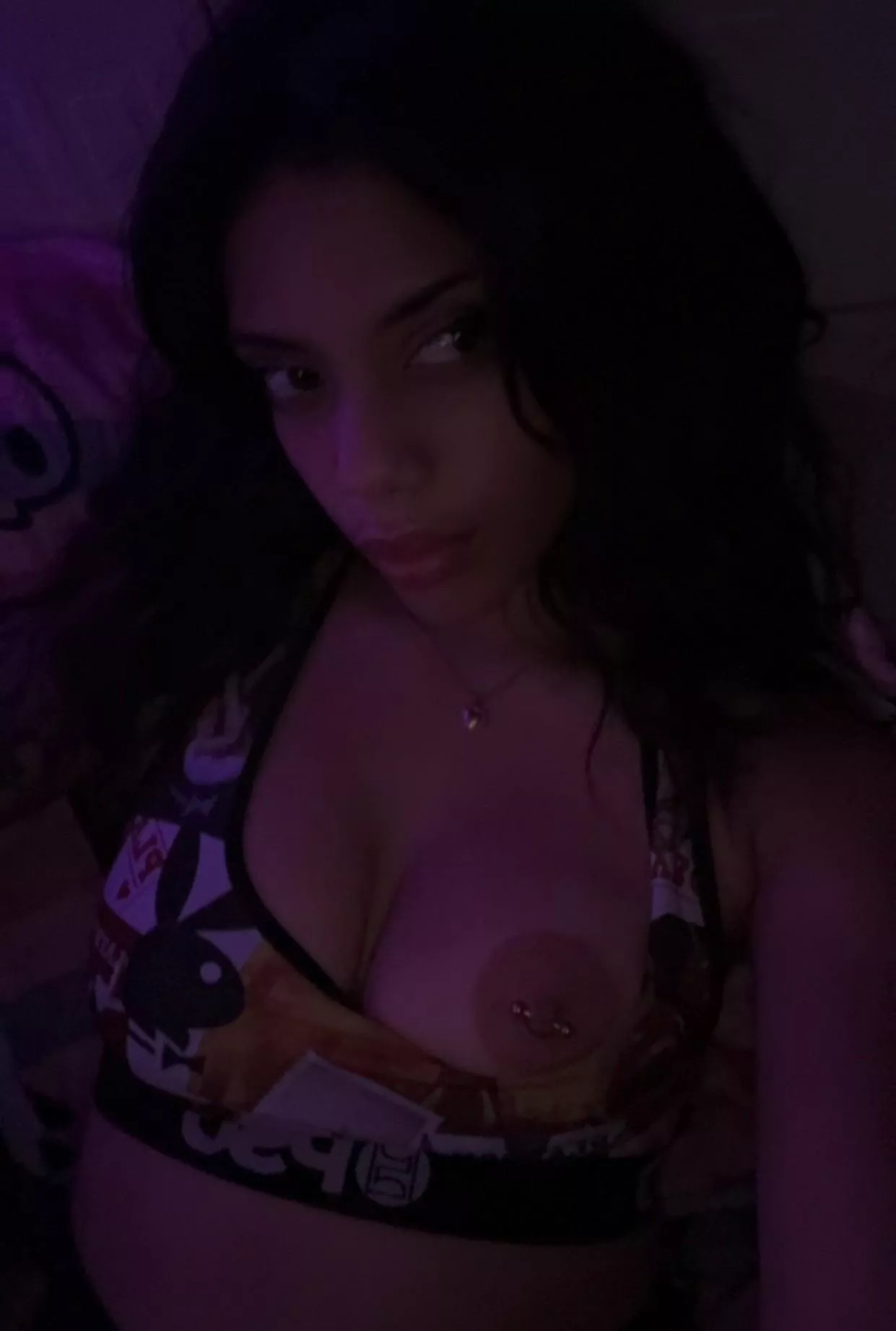 Do you like my necklace? 