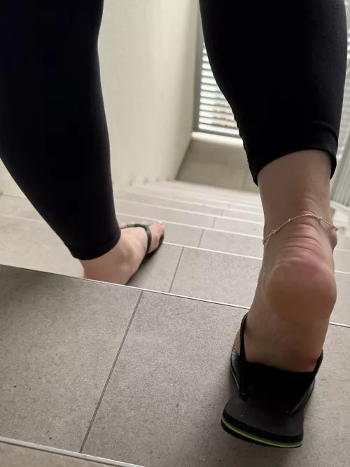 Does the anklet make it obvious I’m a foot girl?