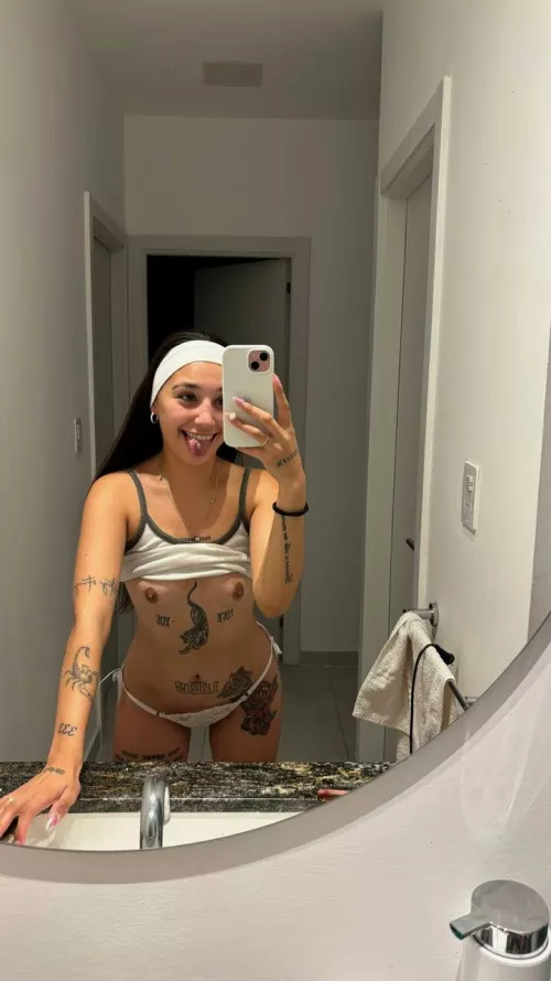 F19 F4M Kindaa tired but still up for a little fun