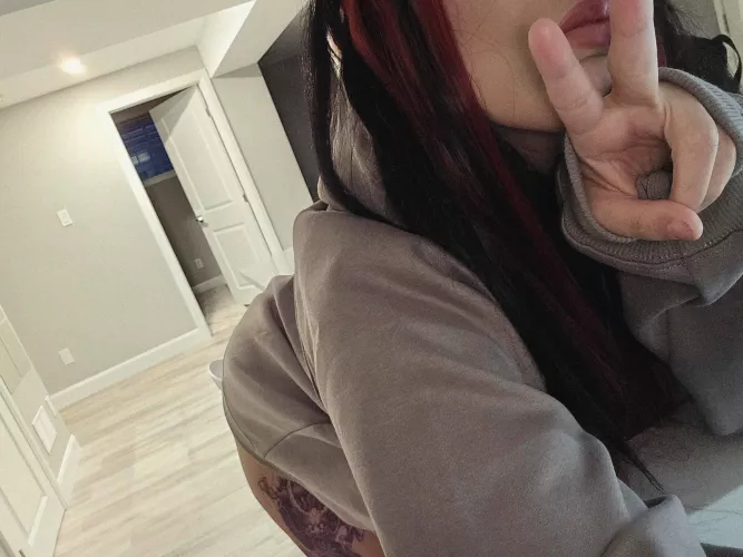 F27 off the clock and looking to unwind. who’s up for some relaxed hangouts?