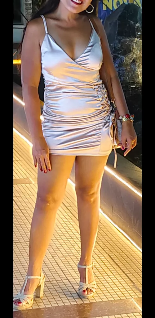 Free foreigner sex tonight with hot wife. 