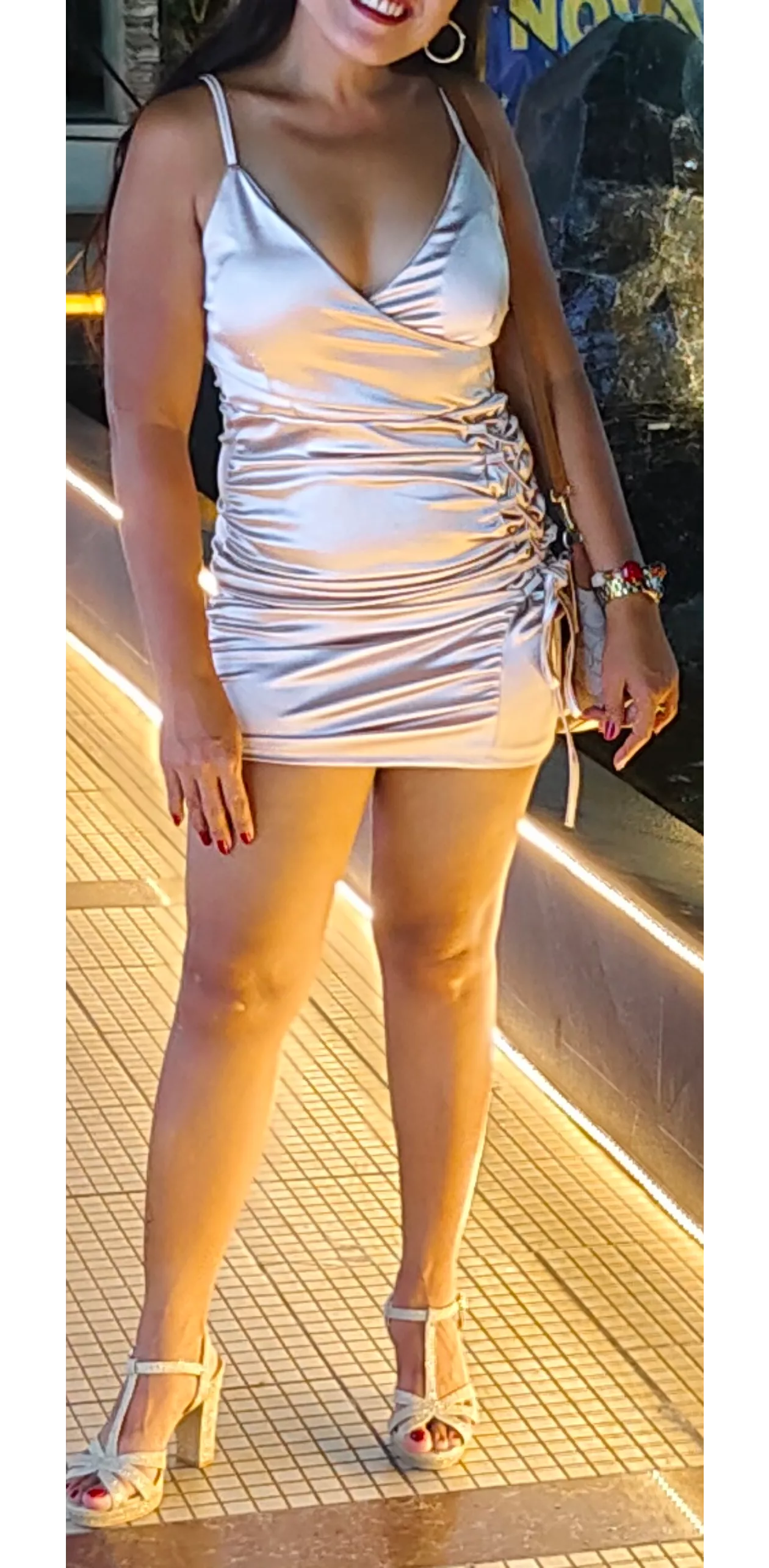 Free foreigner sex tonight with hot wife. 