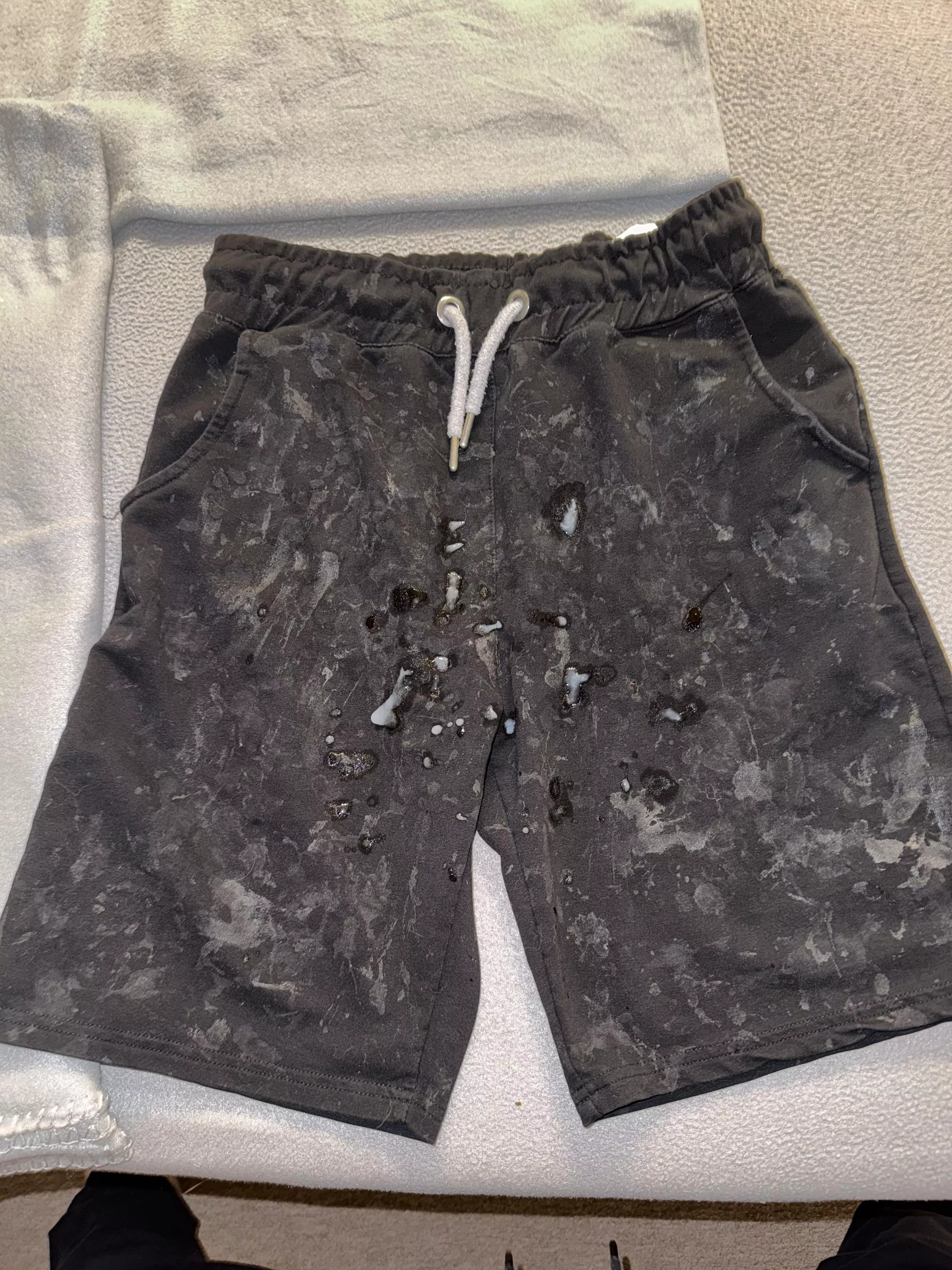 Fresh load on my cum pants 💦