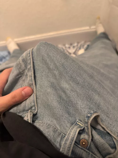 going commando in jeans🥵